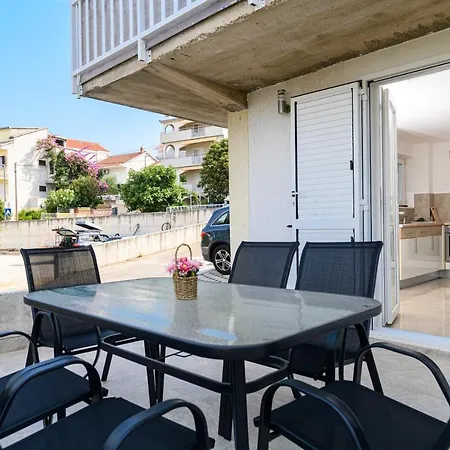 Sara Apartamento Trogir