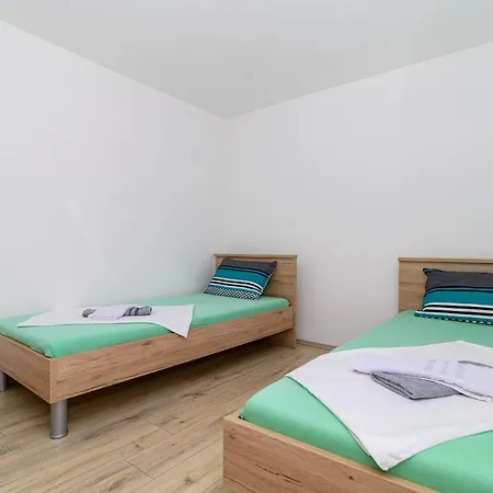 Sara Apartman